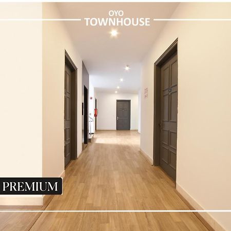Oyo Townhouse 120 Shushant Lok Gurgaon Esterno foto