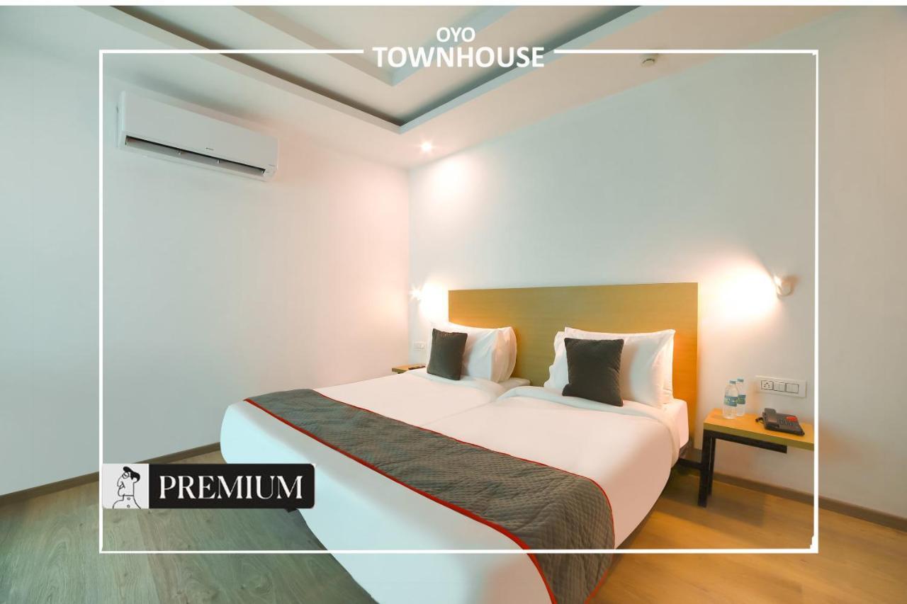 Oyo Townhouse 120 Shushant Lok Gurgaon Esterno foto