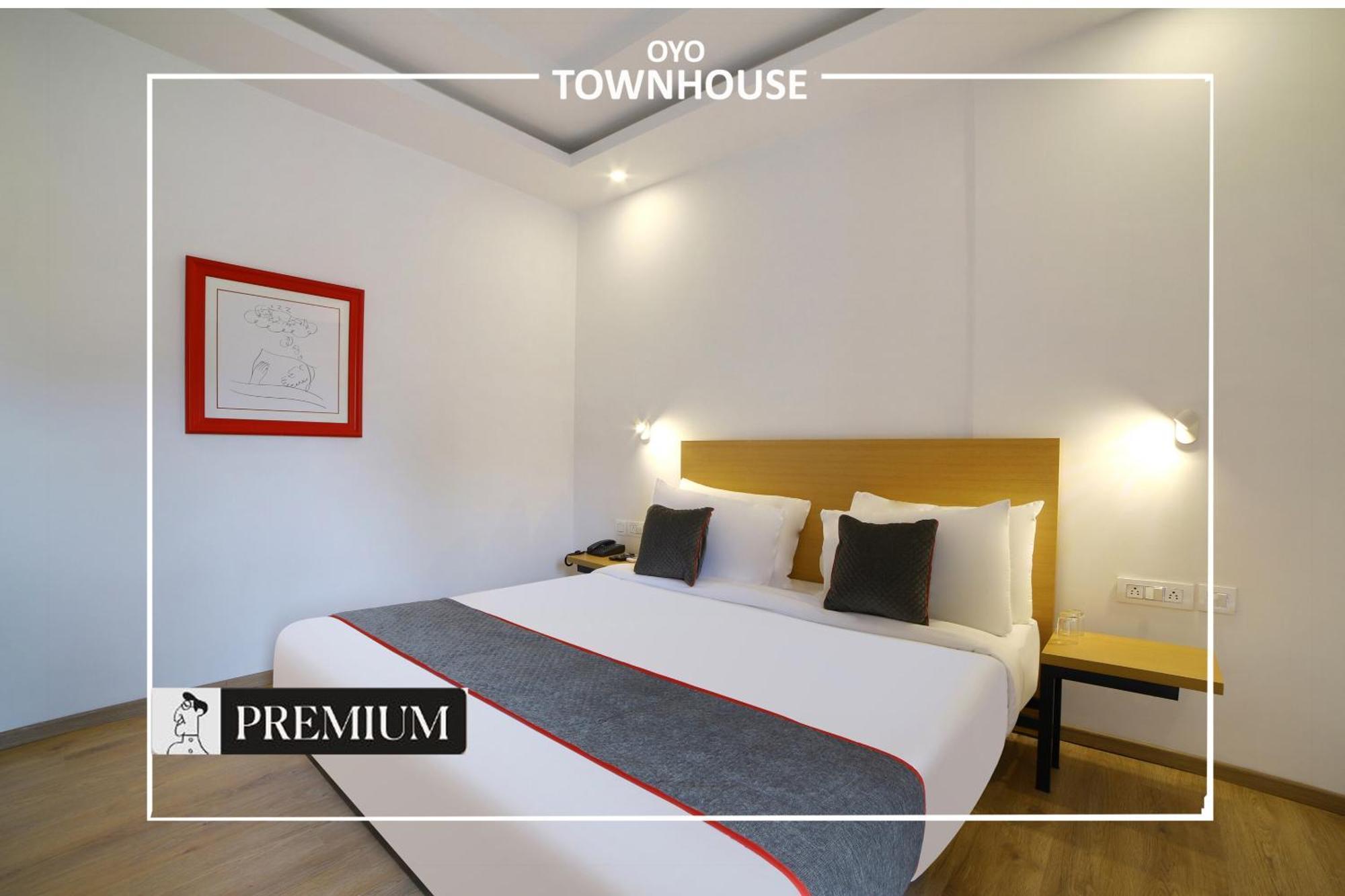 Oyo Townhouse 120 Shushant Lok Gurgaon Esterno foto