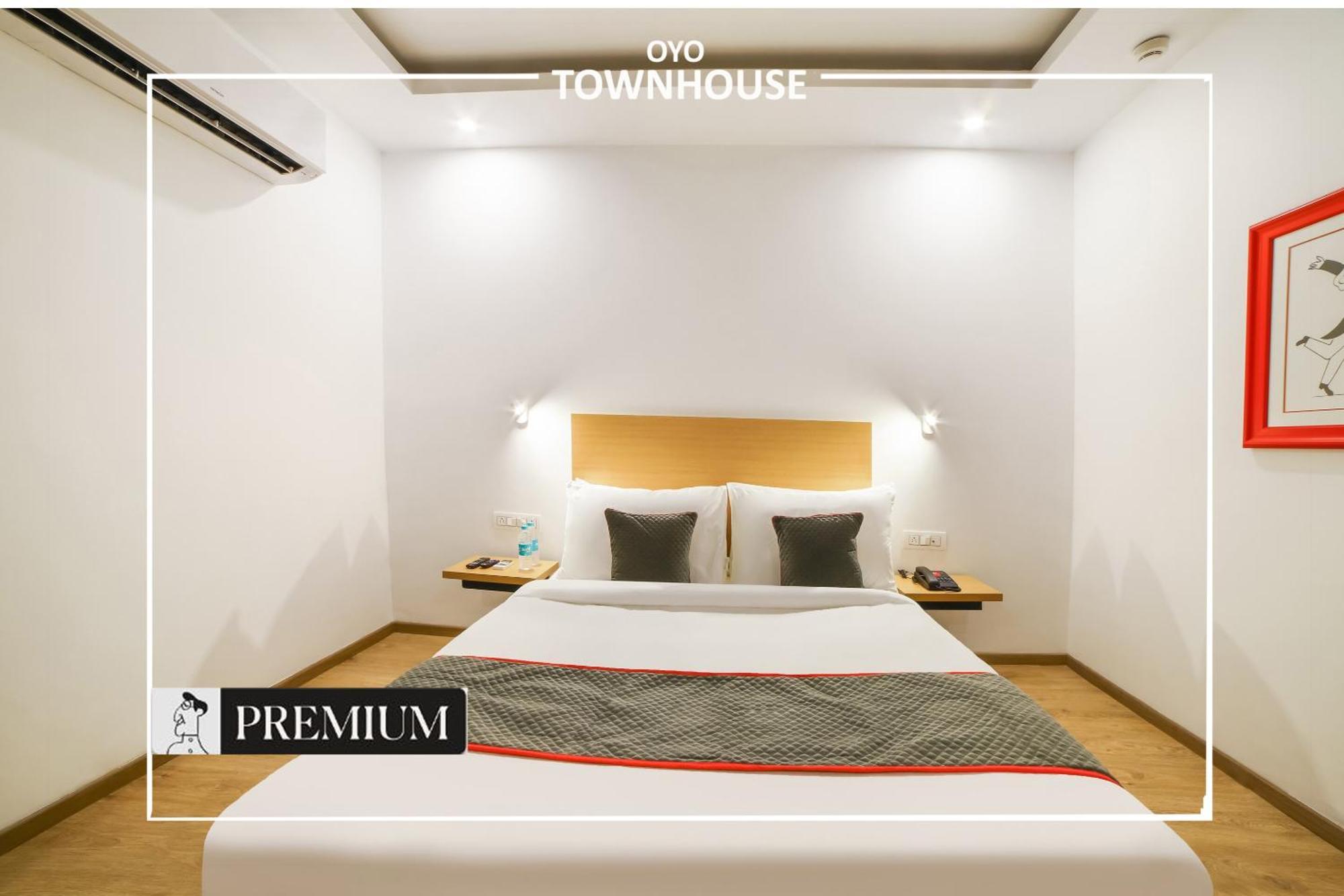 Oyo Townhouse 120 Shushant Lok Gurgaon Esterno foto