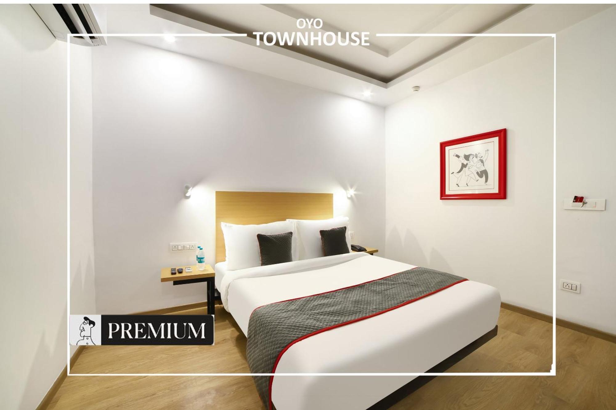 Oyo Townhouse 120 Shushant Lok Gurgaon Esterno foto