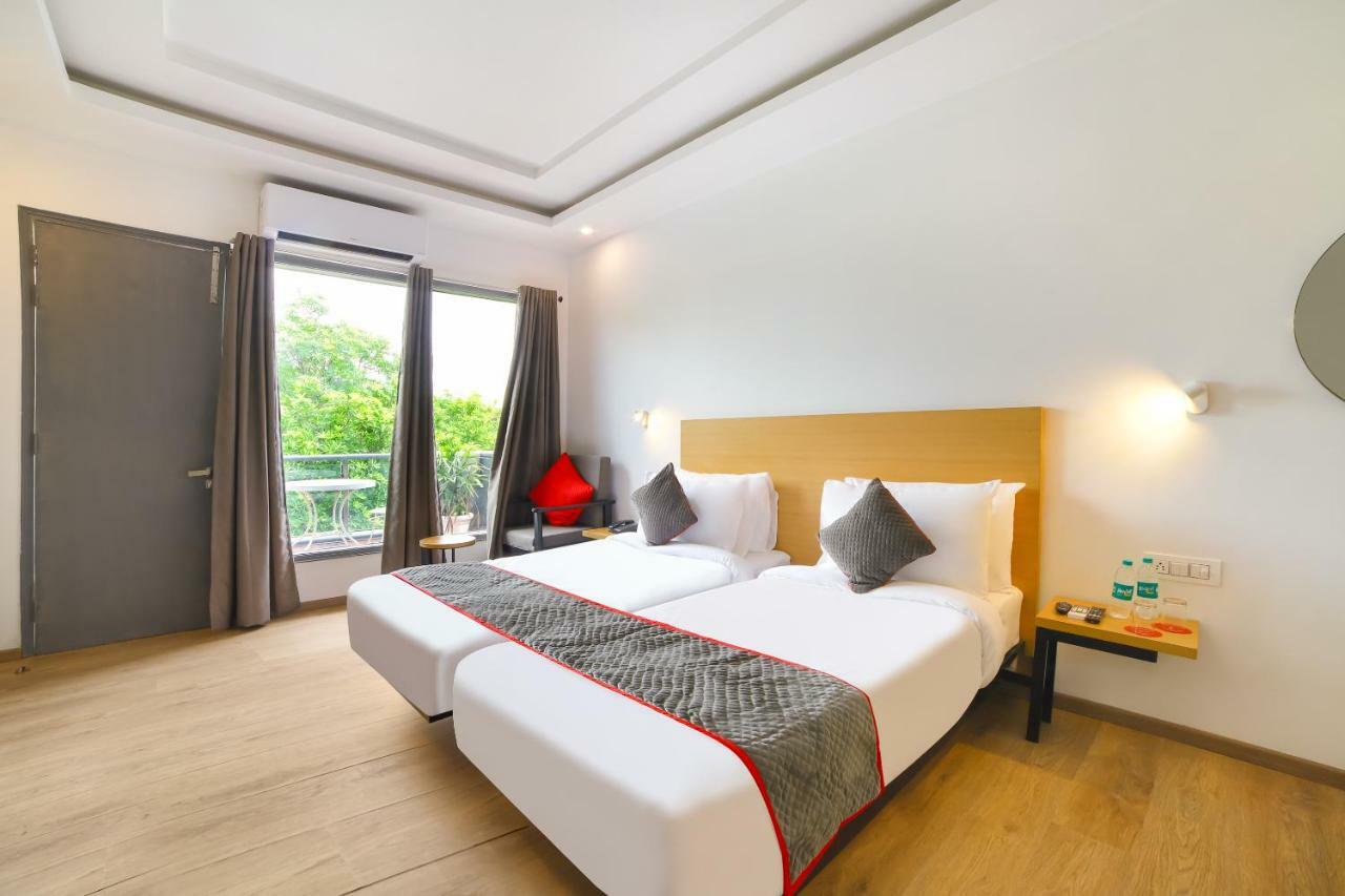 Oyo Townhouse 120 Shushant Lok Gurgaon Esterno foto